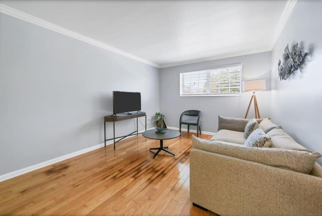 Designed And Well Located Chic 1Br With Parking Apartment Tampa Ngoại thất bức ảnh