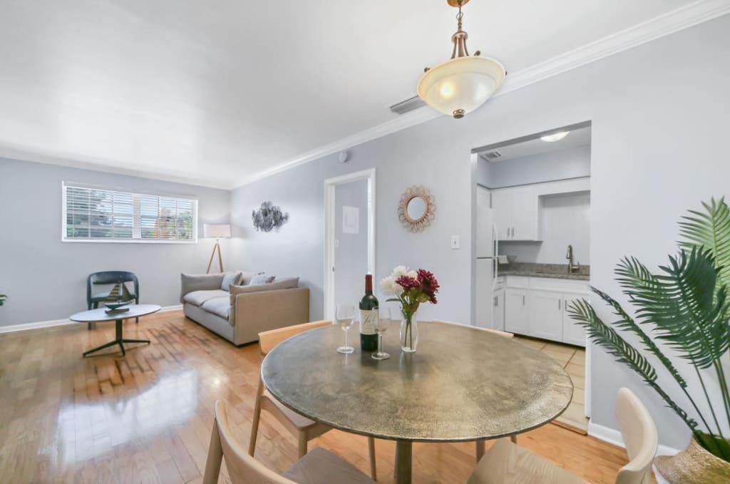 Designed And Well Located Chic 1Br With Parking Apartment Tampa Ngoại thất bức ảnh